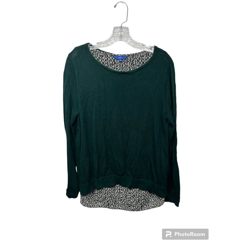 Apt. 9 Women's Medium Green Sweater Buttons